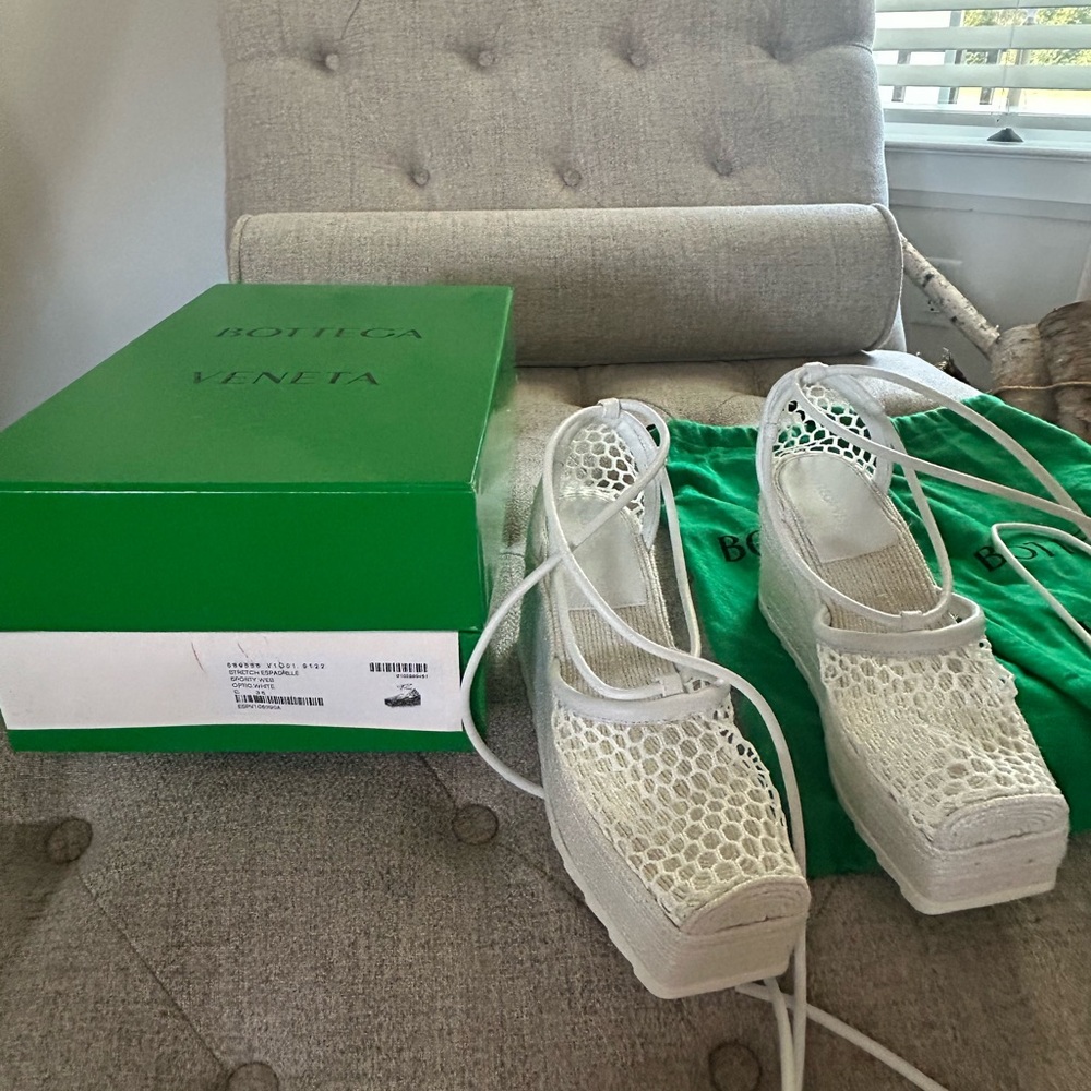 Bottega Veneta White Lace-Up Platform Shoes